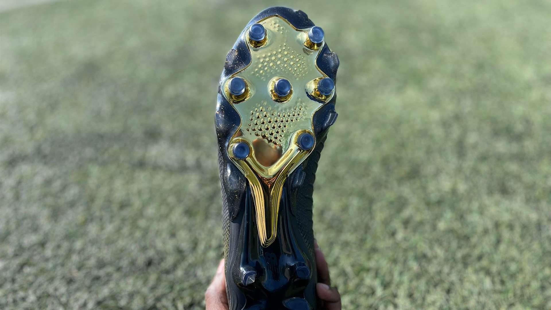 女足预选赛遭冷眼 男足若如此早被喷谴责