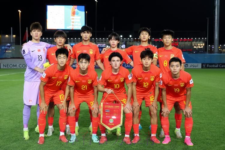 U17亚洲杯小组赛末轮,中国2比0战胜泰国 U17亚洲杯小组赛末轮,中国2比0战胜泰国